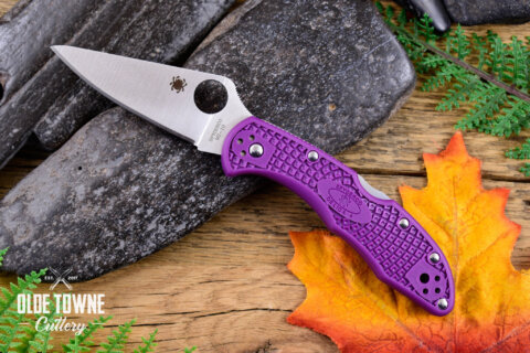 Spyderco C11FPPR Delica Lockback Purple Spyderco C11FPPR Delica Lockback Purple