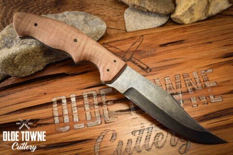 Due South Knives Trailing Pt Maple #370