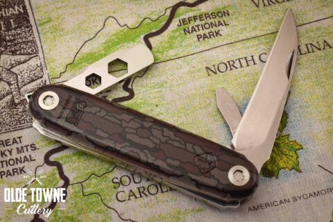 American Service Knife Tree Camo Multi-Tool #11 American Service Knife Tree Camo Multi-Tool #11
