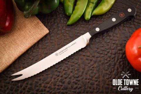 Wusthof Classic 5" Serrated Tomato Knife Wusthof Classic 5" Serrated Tomato Knife