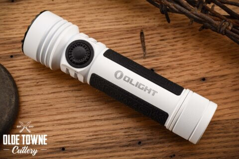 Olight Seeker 4 Pro Flashlight White Olight Seeker 4 Pro Flashlight White