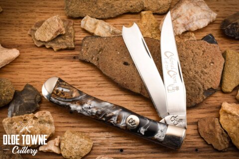 Vintage Colonel Coon Trapper Black Kirinite 106N Vintage Colonel Coon Trapper Black Kirinite 106N
